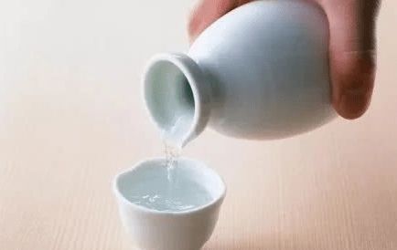 傷肝的3種酒再饞也別碰，不少人當成寶整箱囤，專家提醒喝咖啡替代有講究